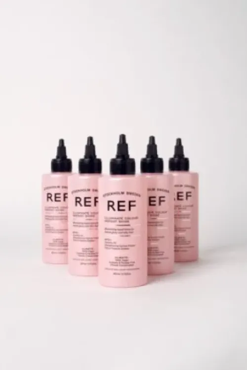 REF Illumnate Colour Instant Shine Liquid Lotion Online